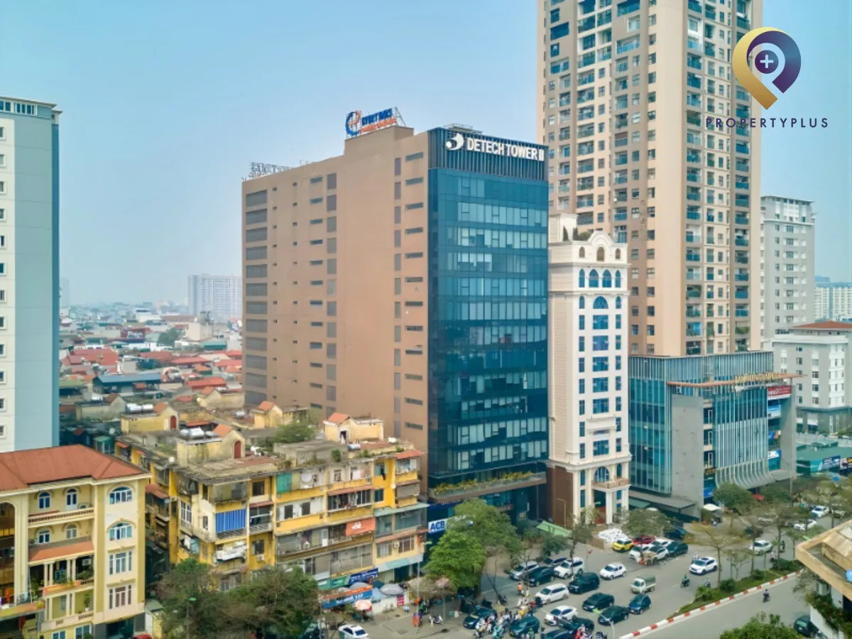 Toàn cảnh Detech Tower 2 nổi bật giữa các tòa nhà tại quận Cầu Giấy